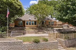 105 Casas Del Sur St, Granbury, TX 76049 - Photo 31