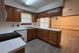 1203 Stonelake Dr, Cleburne, TX 76033 - Photo 5