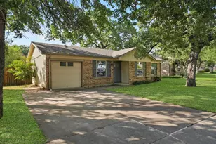 5701 Guildwood Dr, Arlington, TX 76017 - Photo 3