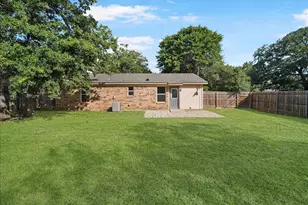 5701 Guildwood Dr, Arlington, TX 76017 - Photo 23