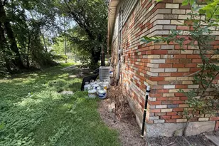 802 E Main St, Tioga, TX 76271 - Photo 11