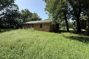 802 E Main St, Tioga, TX 76271 - Photo 7
