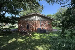 802 E Main St, Tioga, TX 76271 - Photo 13