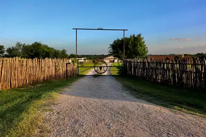 481 County Road 205, Valley View, TX 76272 - Photo 3