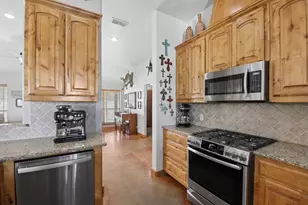 481 Co Rd 205, Valley View, TX 76272 - Photo 11