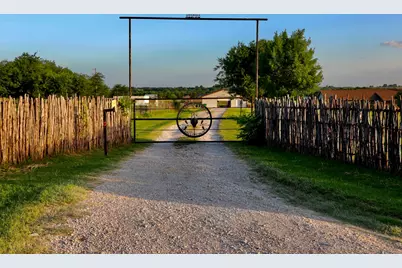 481 County Road 205, Valley View, TX 76272 - Photo 39