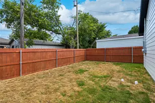 1404 E Cannon St, Fort Worth, TX 76104 - Photo 27