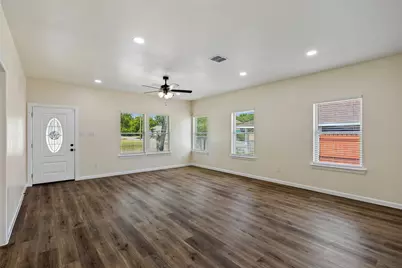 1404 E Cannon Street, Fort Worth, TX 76104 - Photo 5