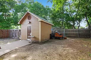 105 E Linden St, Ennis, TX 75119 - Photo 19