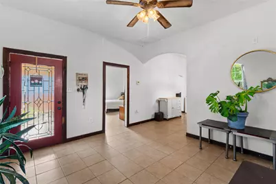 105 E Linden Street, Ennis, TX 75119 - Photo 5