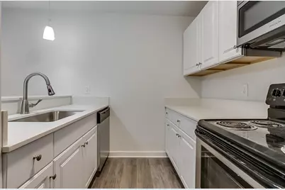 2902 Douglas Avenue #203, Dallas, TX 75219 - Photo 5