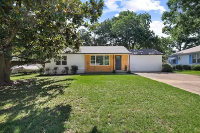 709 Lipscomb Street, Bonham, TX 75418 - Photo 3