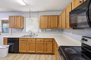 [Address not provided], Grand Prairie, TX 75052 - Photo 13