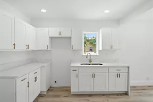 2700 Vogt St, Fort Worth, TX 76105 - Photo 7