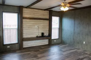 8529 Weems Estate Dr, Granbury, TX 76048 - Photo 5