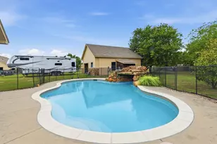 153 Sandstone Ln, Weatherford, TX 76085 - Photo 39