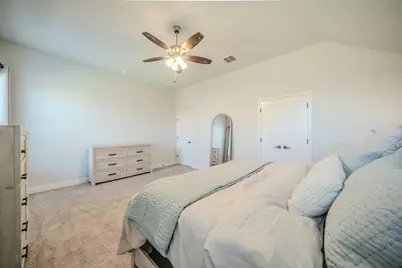 5925 Lovills Creek Street, Fort Worth, TX 76179 - Photo 17