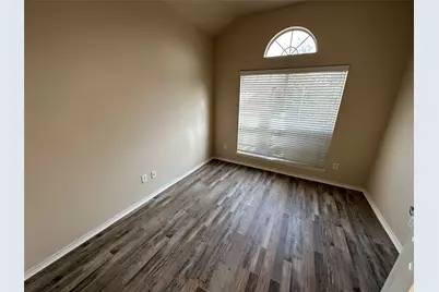 3164 Guadaloupe, Grand Prairie, TX 75054 - Photo 5