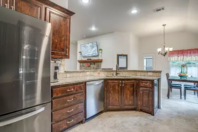 216 Lovers Path Drive, Springtown, TX 76082 - Photo 9