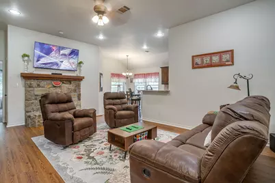 216 Lovers Path Drive, Springtown, TX 76082 - Photo 3