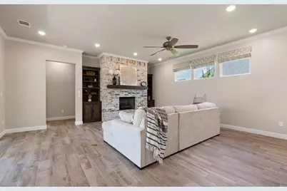 2407 Vineyard Drive, Granbury, TX 76048 - Photo 15
