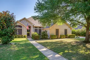 909 Overton Dr, Weatherford, TX 76086 - Photo 1