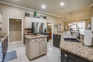 909 Overton Dr, Weatherford, TX 76086 - Photo 9