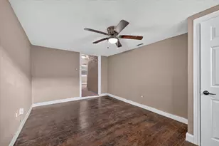 10434 Castlerock Dr, Dallas, TX 75217 - Photo 9