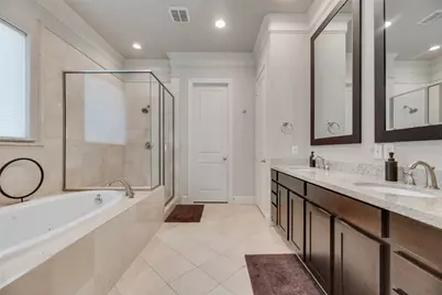 425 S Cesar Chavez Boulevard, Dallas, TX 75201 - Photo 13