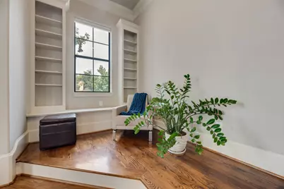 425 S Cesar Chavez Boulevard, Dallas, TX 75201 - Photo 11