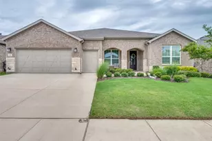 1116 Cornerstone Dr, Little Elm, TX 76227 - Photo 3