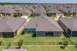 1116 Cornerstone Dr, Little Elm, TX 76227 - Photo 31
