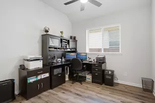3925 Sunflower Dr, Aubrey, TX 76227 - Photo 5