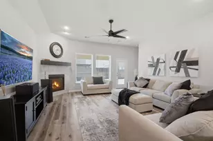 3925 Sunflower Dr, Aubrey, TX 76227 - Photo 13