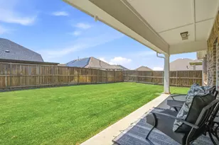 3925 Sunflower Dr, Aubrey, TX 76227 - Photo 25
