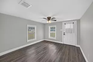 141 N Dobson St, Burleson, TX 76028 - Photo 9