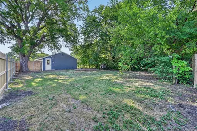 141 N Dobson Street, Burleson, TX 76028 - Photo 23