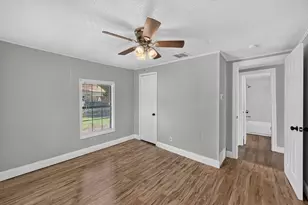 141 N Dobson St, Burleson, TX 76028 - Photo 13