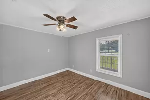 141 N Dobson St, Burleson, TX 76028 - Photo 19