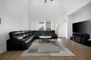 413 Breeds Hl Rd, Little Elm, TX 75068 - Photo 9