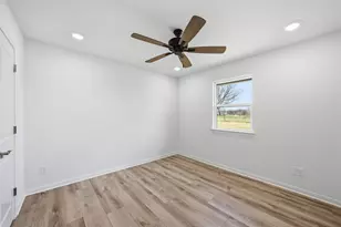 2303 Pilgrim Ln, Lorena, TX 76655 - Photo 19