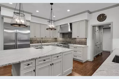 2825 Lake Air Drive, Waco, TX 76710 - Photo 11