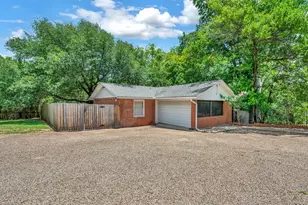 2825 Lake Air Dr, Waco, TX 76710 - Photo 39