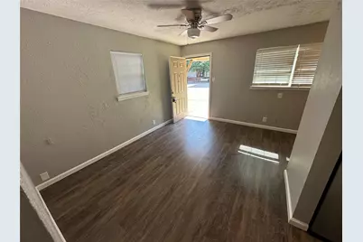 907 S Mesquite Street #907A, Arlington, TX 76010 - Photo 3