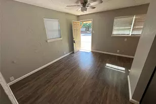 907 S Mesquite St, Arlington, TX 76010 - Photo 3