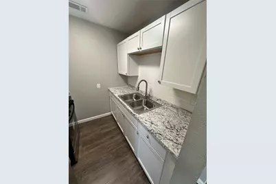 907 S Mesquite Street #907A, Arlington, TX 76010 - Photo 5
