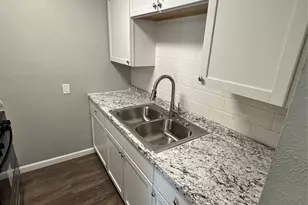 907 S Mesquite St, Arlington, TX 76010 - Photo 5