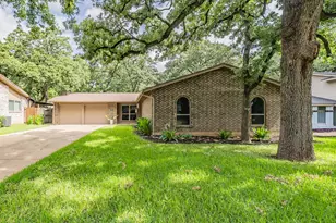 3311 Somerset Dr, Arlington, TX 76013 - Photo 1