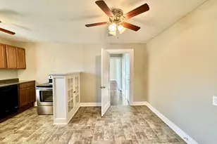 5738 Worth St, Dallas, TX 75214 - Photo 9