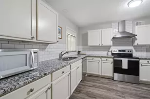 1413 N Wharton St, Sherman, TX 75092 - Photo 9